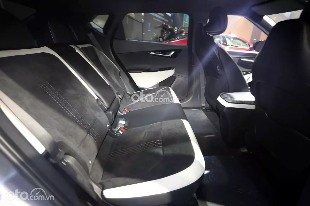 hàng ghế sau xe KIA EV6 2022.