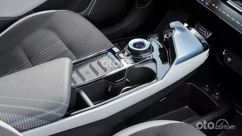 cần số KIA EV6 2022.