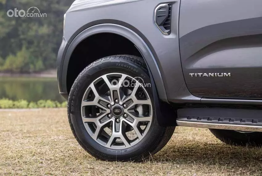 la-zăng xe Ford Everest 2022.