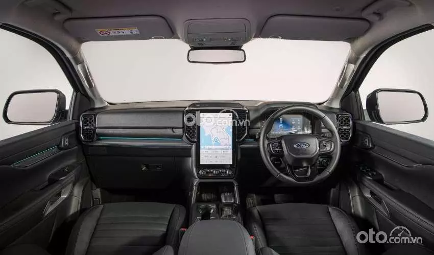 Nội thất xe Ford Everest 2022.