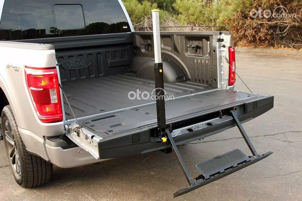 thùng xe Ford F-150 2021.