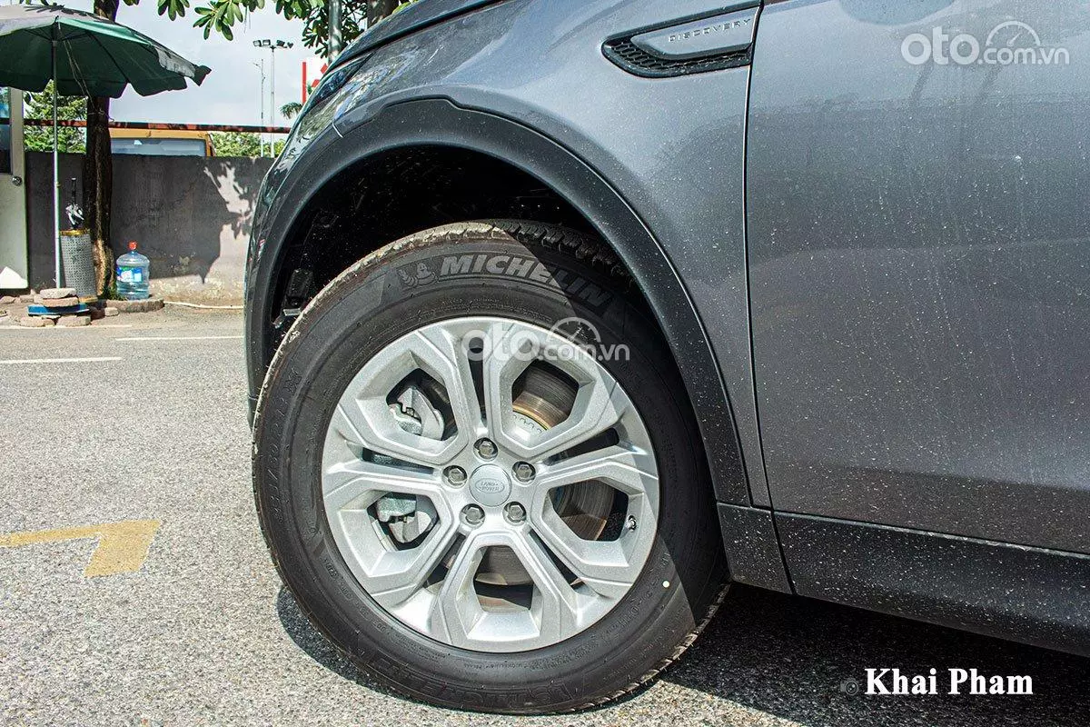 Ngoại thất xe Land Rover Discovery Sport 6.