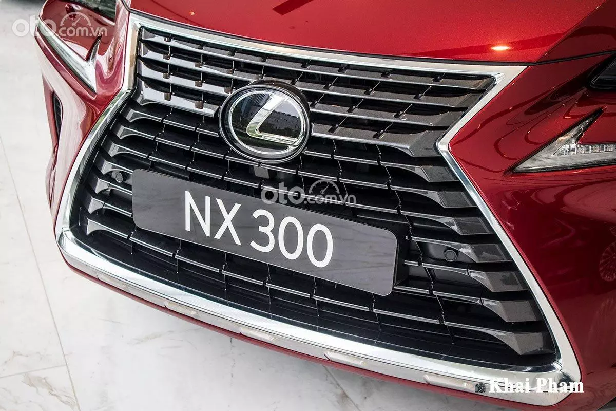 Thiết kế đầu xe Lexus NX.