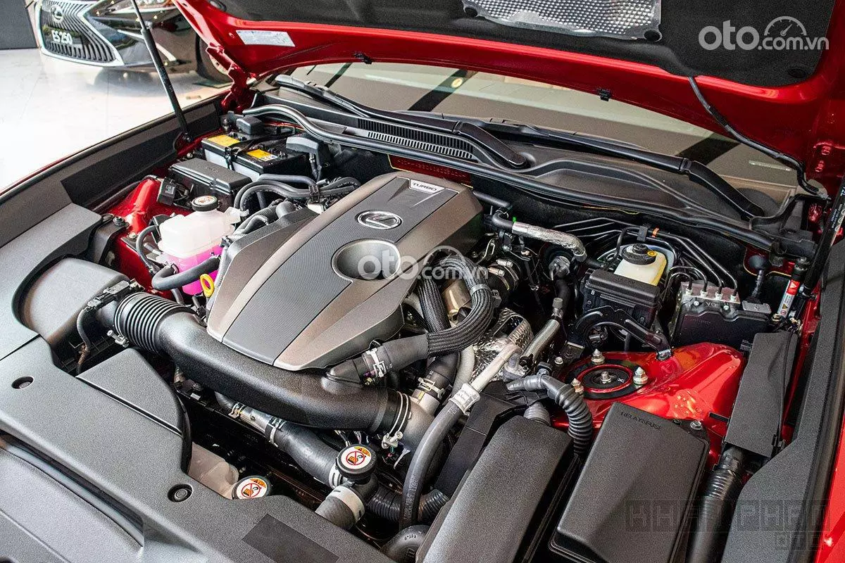Động cơ trên Lexus RC 2021 mới nhất.