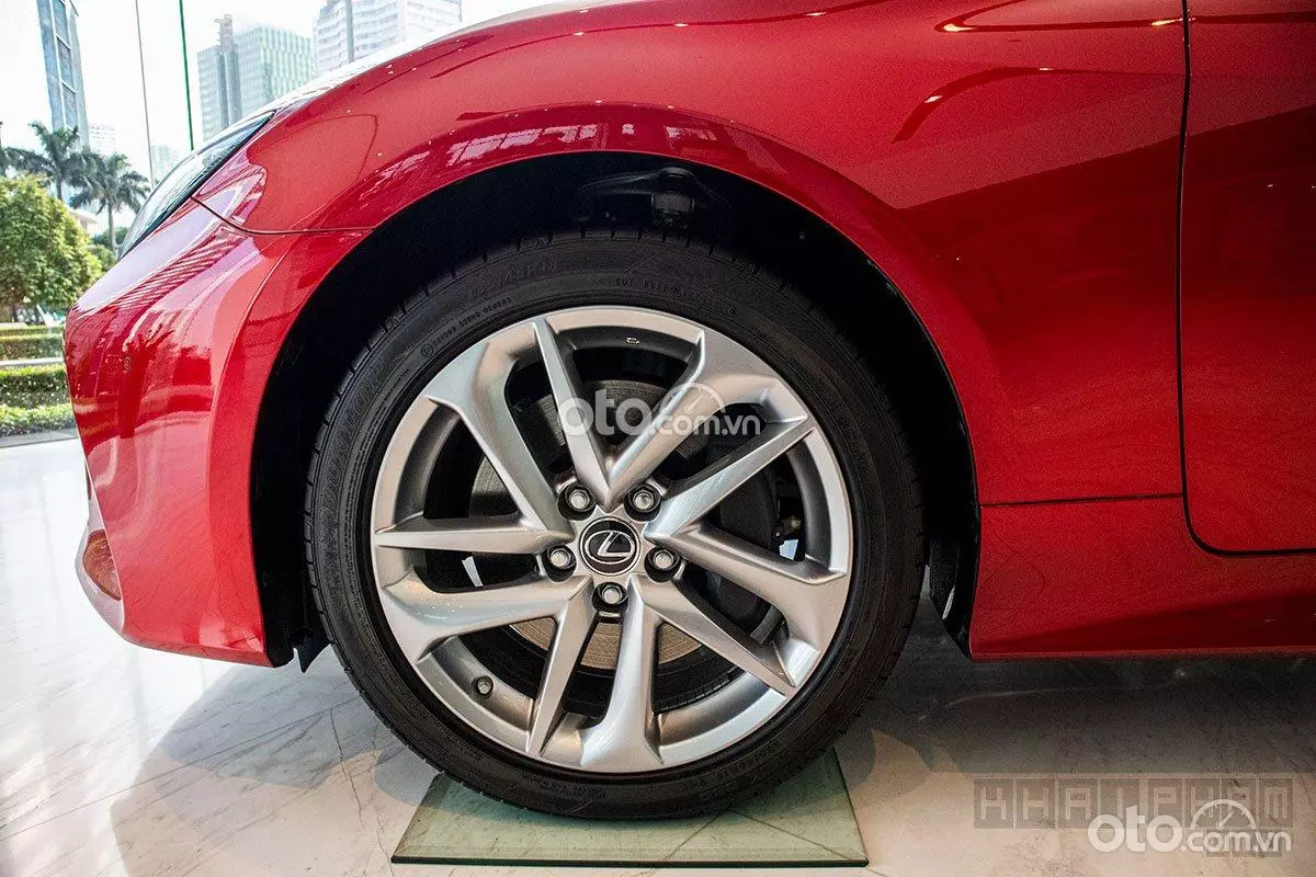 Ngoại thất Lexus RC 2021 4.