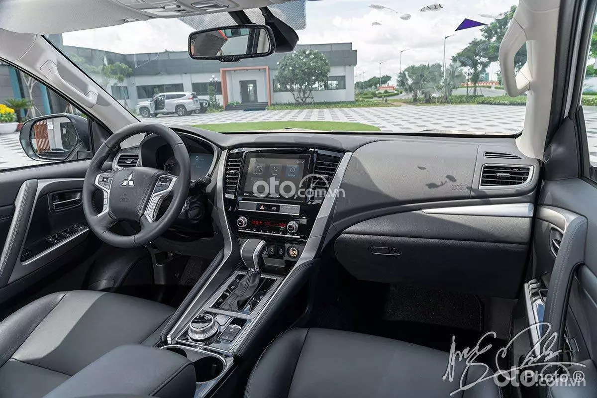 Nội thất xe Mitsubishi Pajero Sport 2021 a4