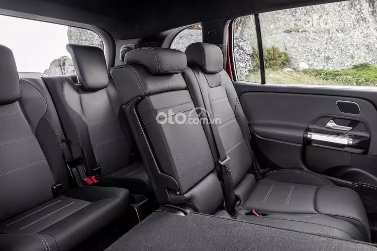 hàng ghế thứ xe Mercedes-AMG GLB 35 4MATIC.