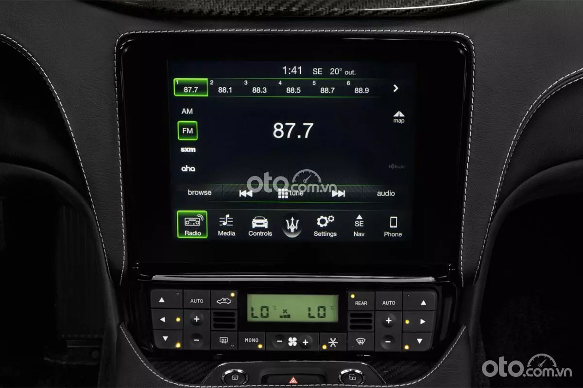 màn hình giải trí Maserati GranTurismo.