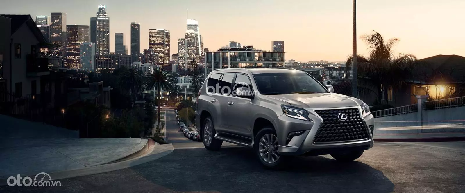 Lexus GX 460 2022 mới ra mắt Việt Nam.