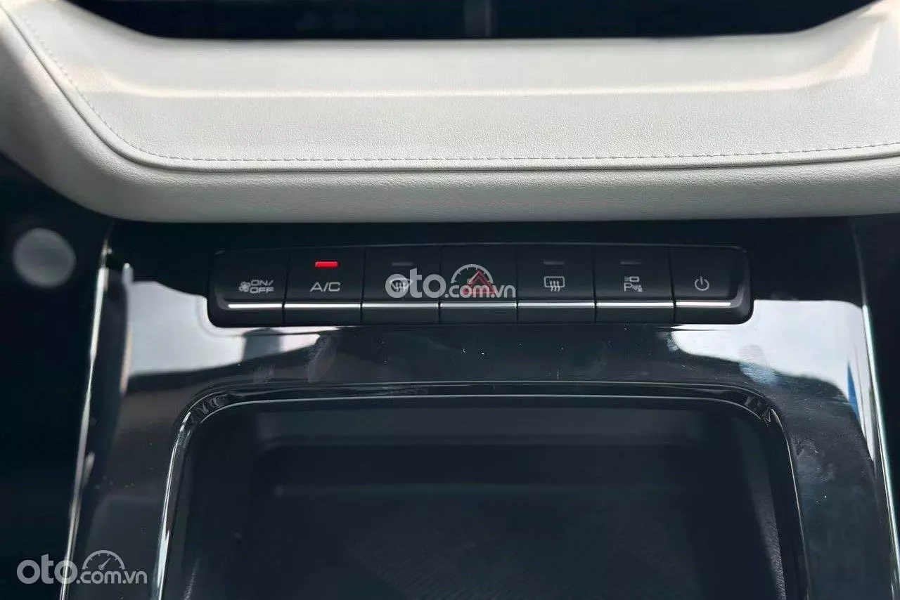 Điều khiển điều hòa xe Haval H6.