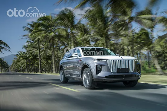 Giá lăn bánh Hongqi E-HS9 2022.