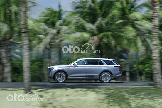 Thông số kỹ thuật xe Hongqi E-HS9 2022.