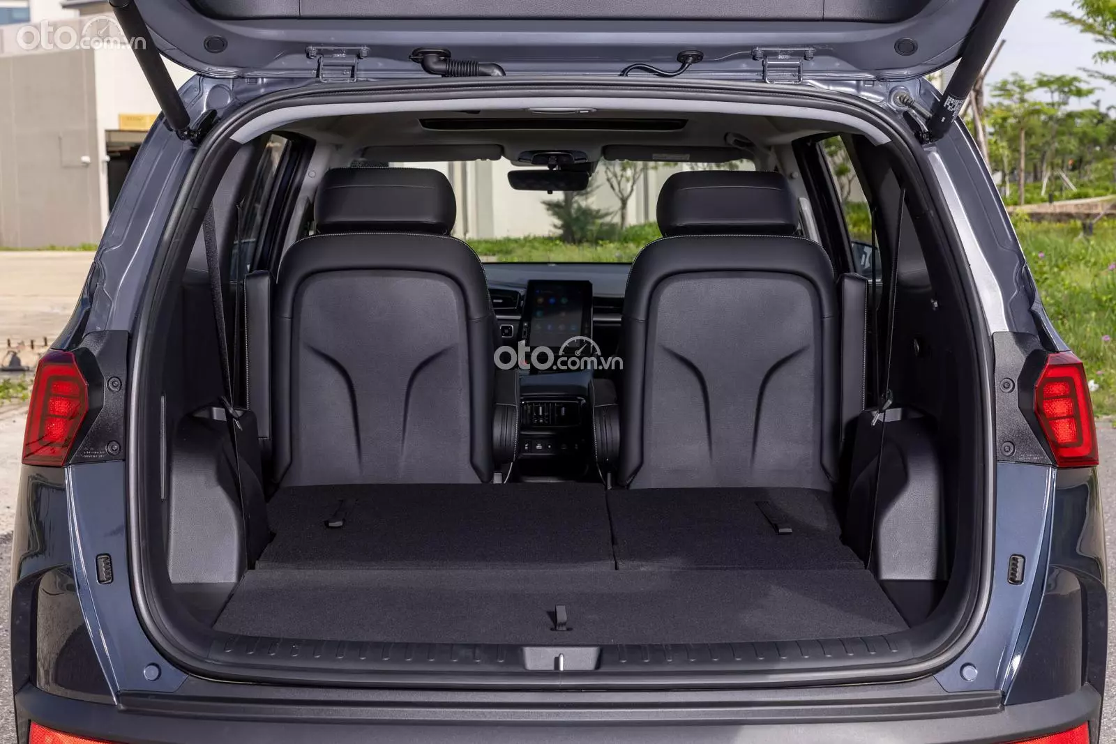 Cốp xe Hyundai Custin Cốp xe Hyundai Custin.