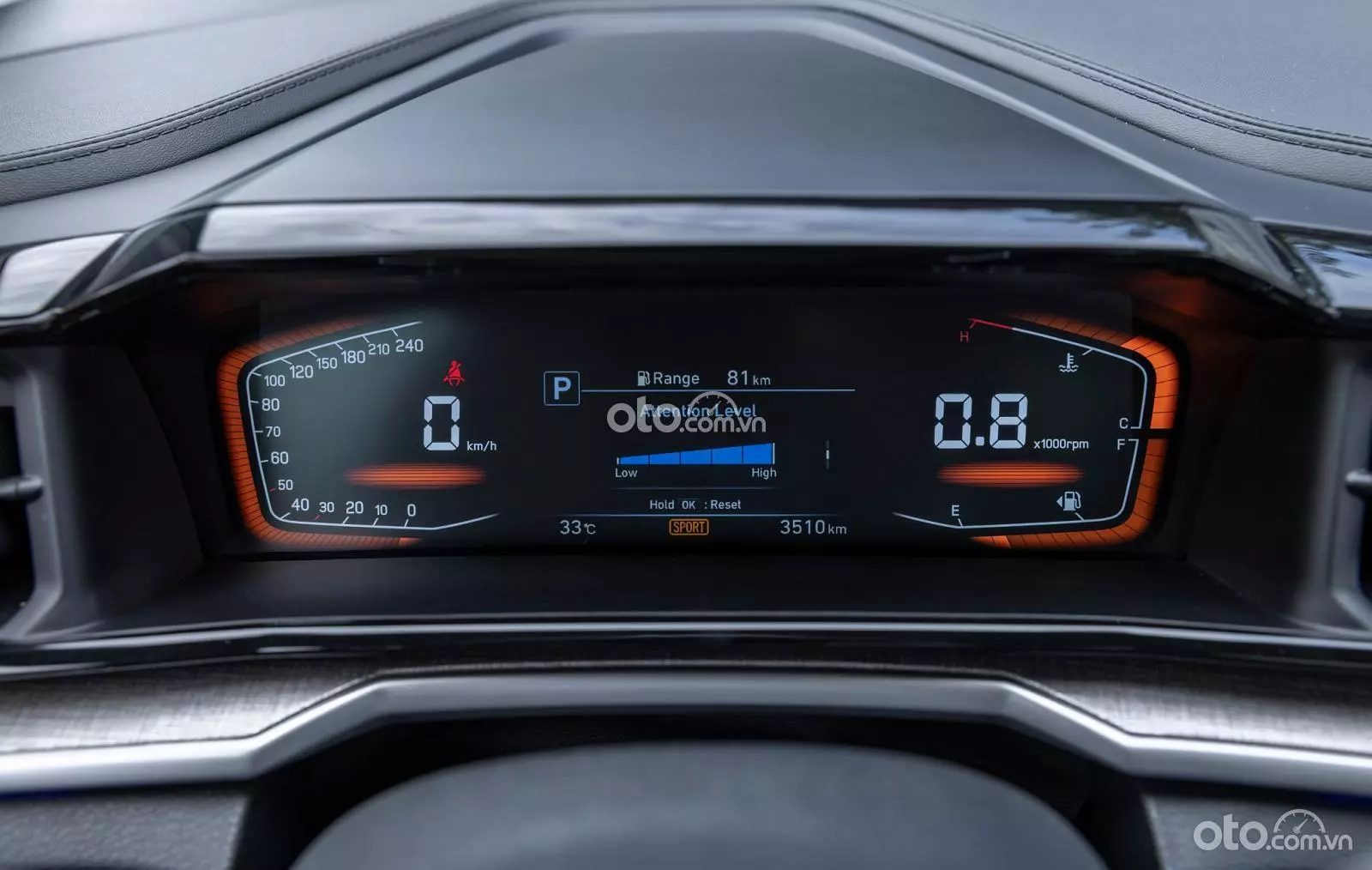 Màn hình hiển thị thông số sắc nét trên xe Hyundai Custin Màn hình hiển thị thông số sắc nét trên xe Hyundai Custin.