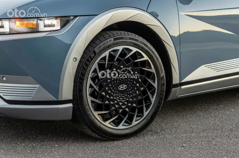 la-zăng xe Hyundai Ioniq 2022.