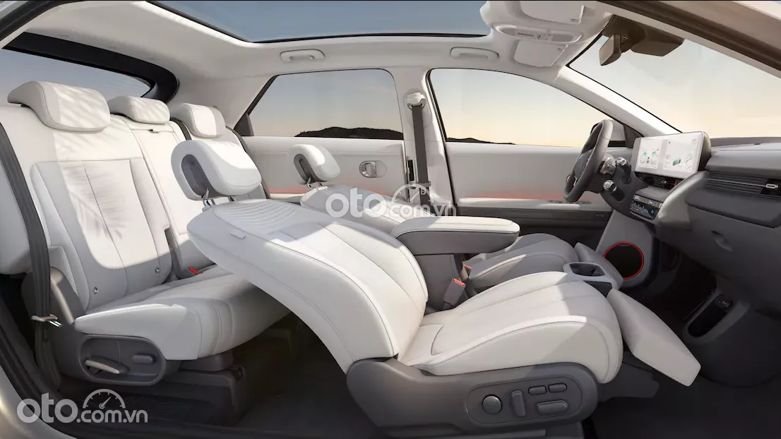 cửa sổ trời xe Hyundai Ioniq 2022.