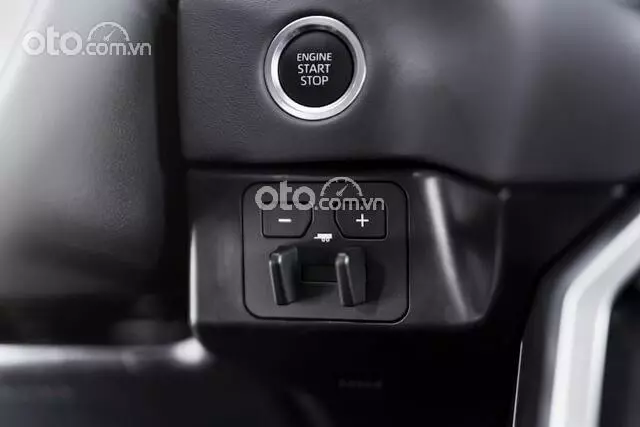 nút khởi động Toyota Tundra 2022.