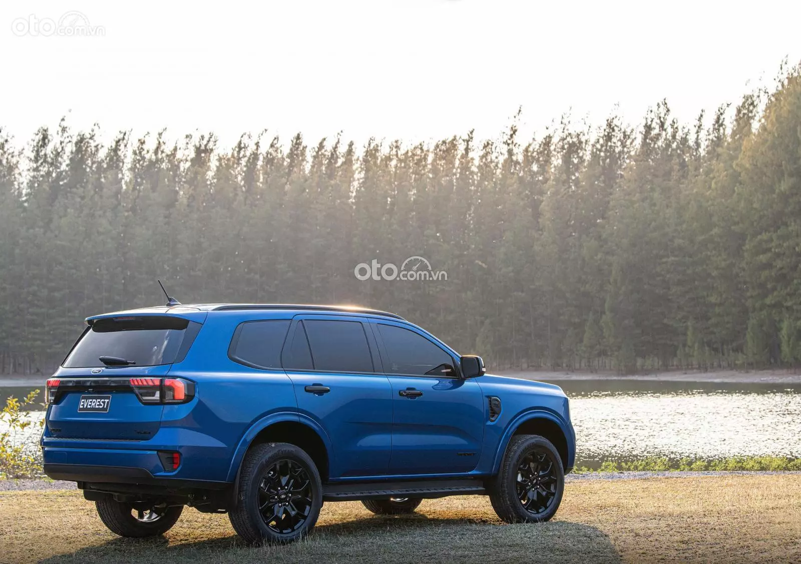 Ford Everest 2022.