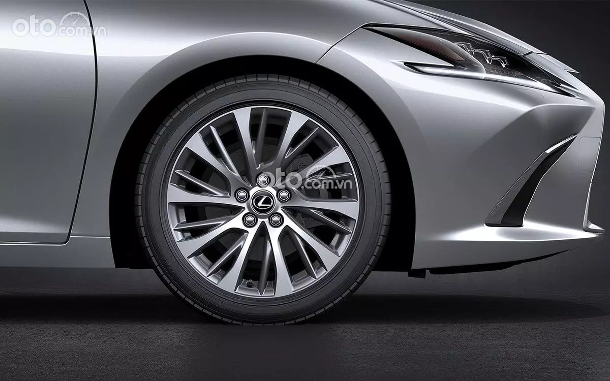 la-zăng xe Lexus ES 300h 2021