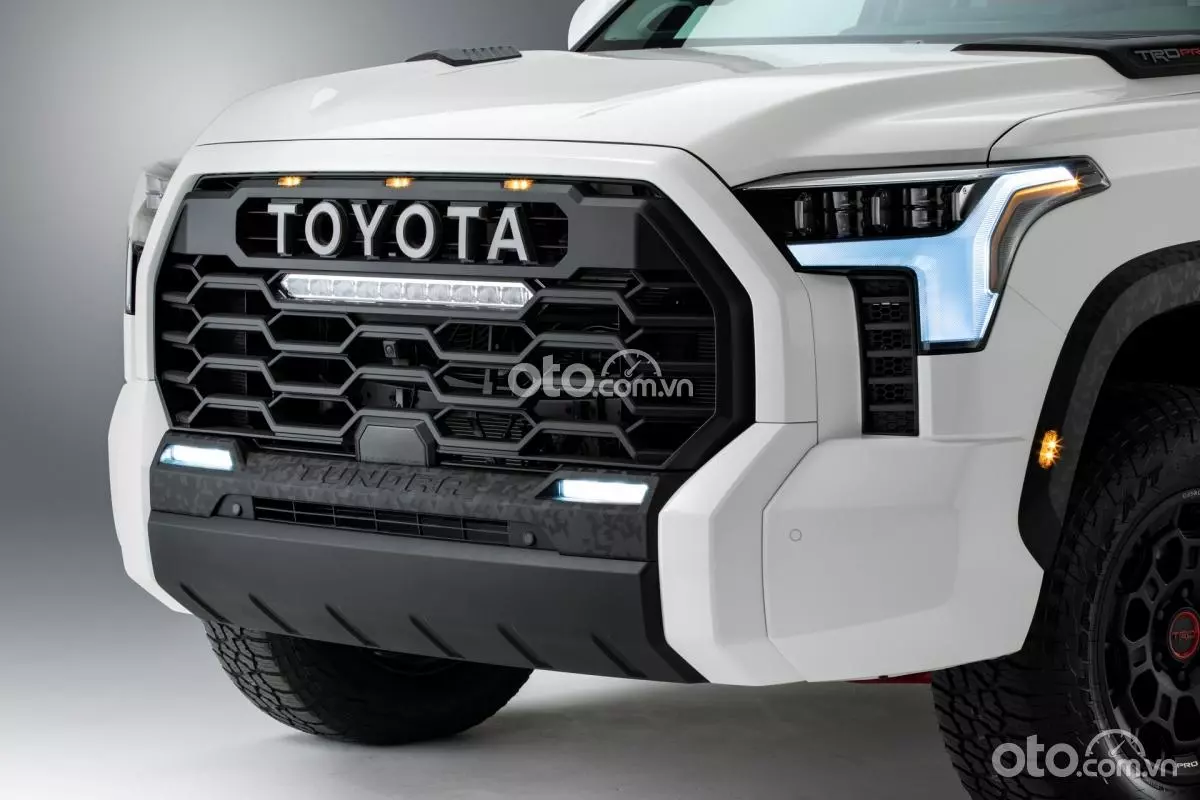 tản nhiệt xe Toyota Tundra 2022