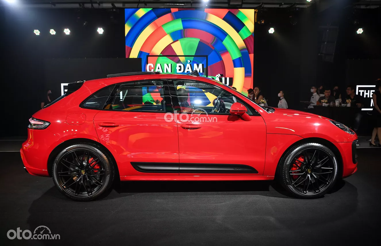 thân xe Porsche Macan 2022.