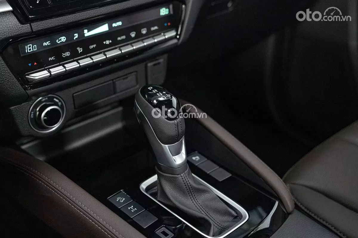 cần số xe Mazda BT 50 2021.