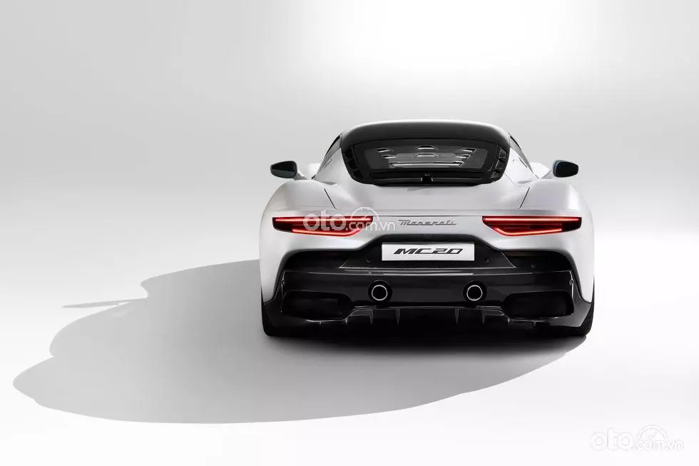 đuôi xe Maserati MC20.