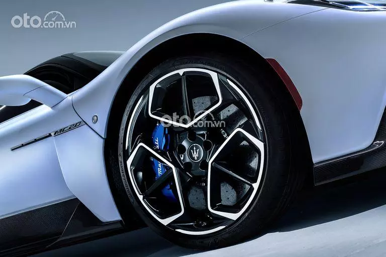 la-zăng xe Maserati MC20.