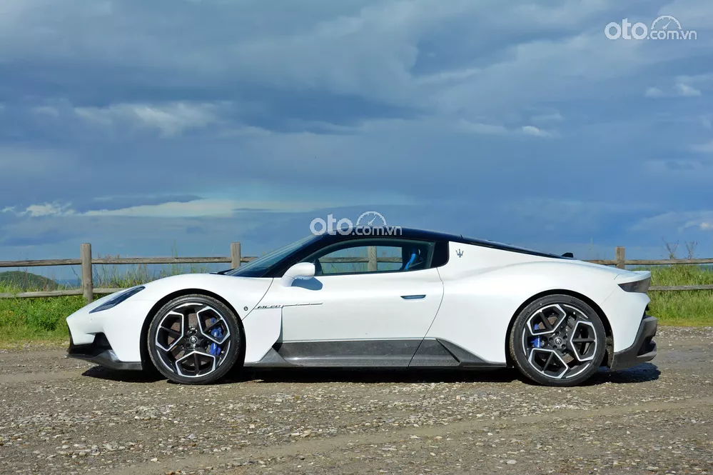 thân xe Maserati MC20.