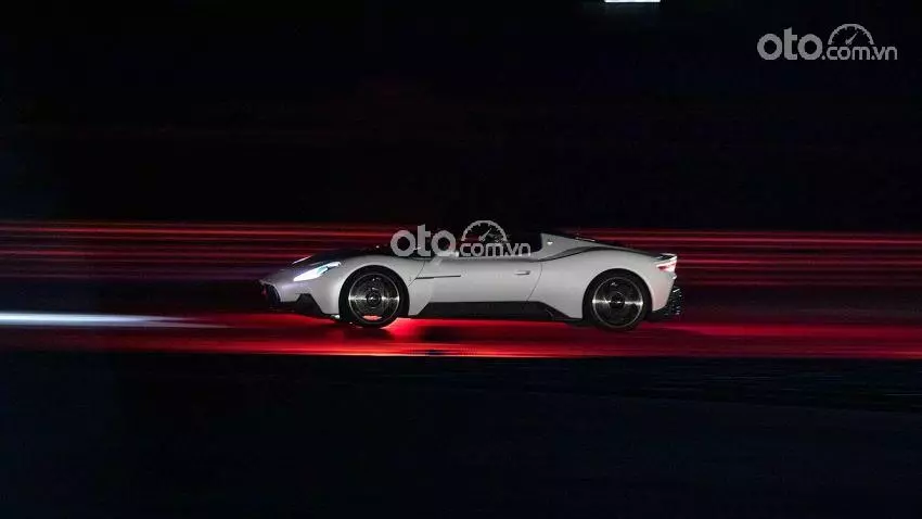 Vận hành Maserati MC20 2022 .