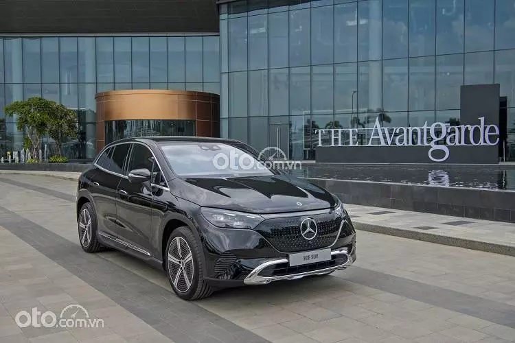 Giá xe Mercedes-Benz EQE 500 4Matic mới nhất Việt Nam .