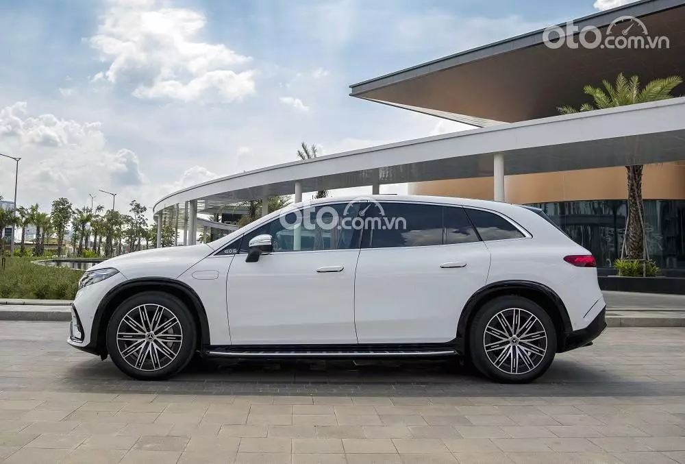 Thân xe Mercedes-Benz EQS 500 4Matic 