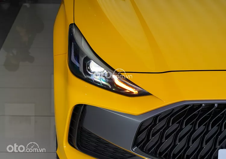 đèn xe MG5.