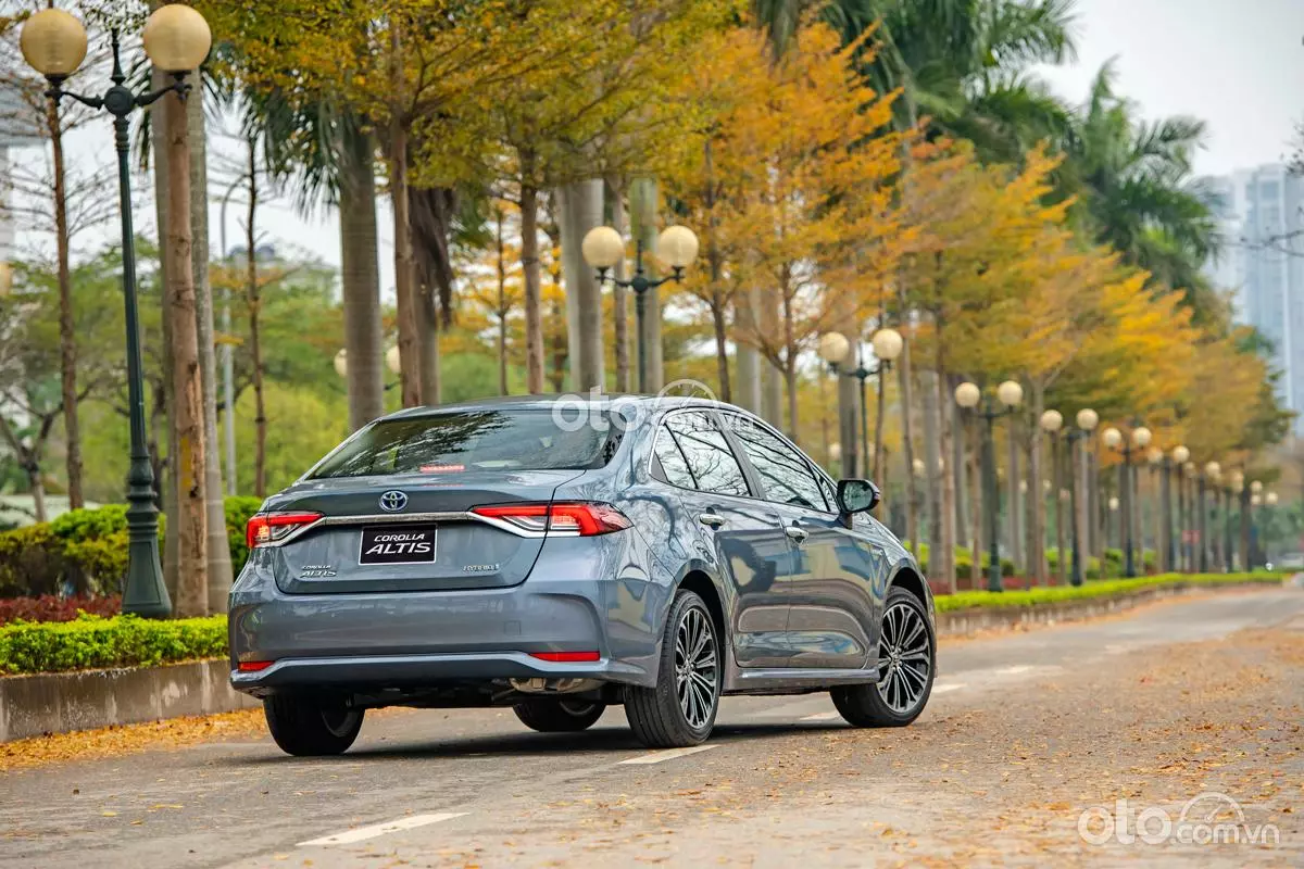 Thông số kỹ thuật Toyota Corolla Altis 2022.