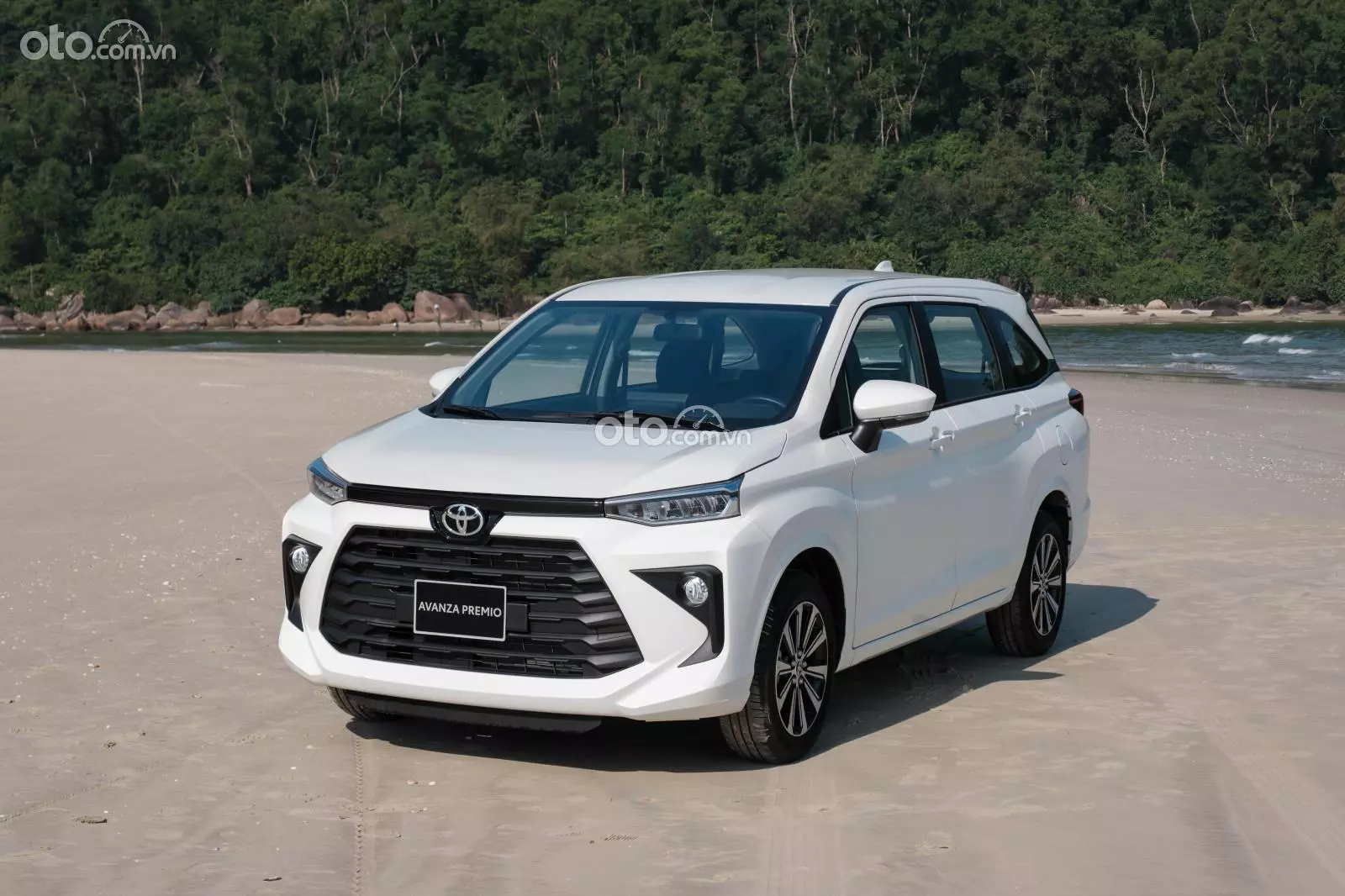 Giá xe Toyota Avanza Premio 2022.