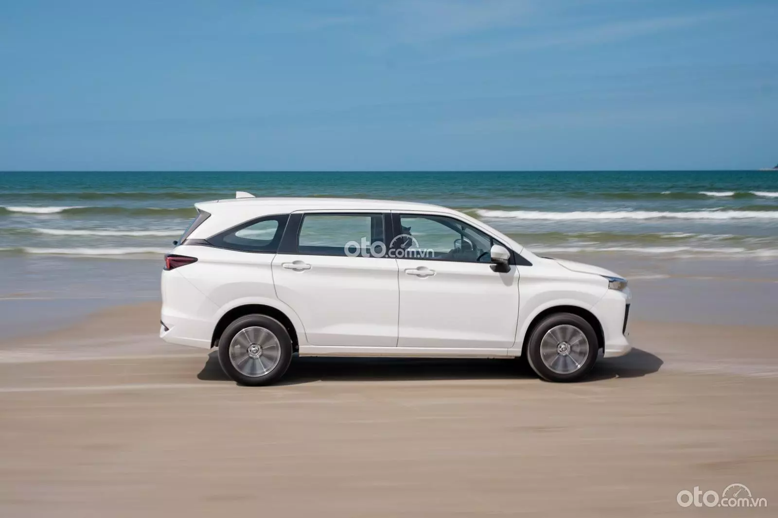 Giá lăn bánh Toyota Avanza Premio 2022.