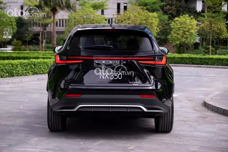 đuôi xe Lexus NX 350 đuôi xe Lexus NX 350.