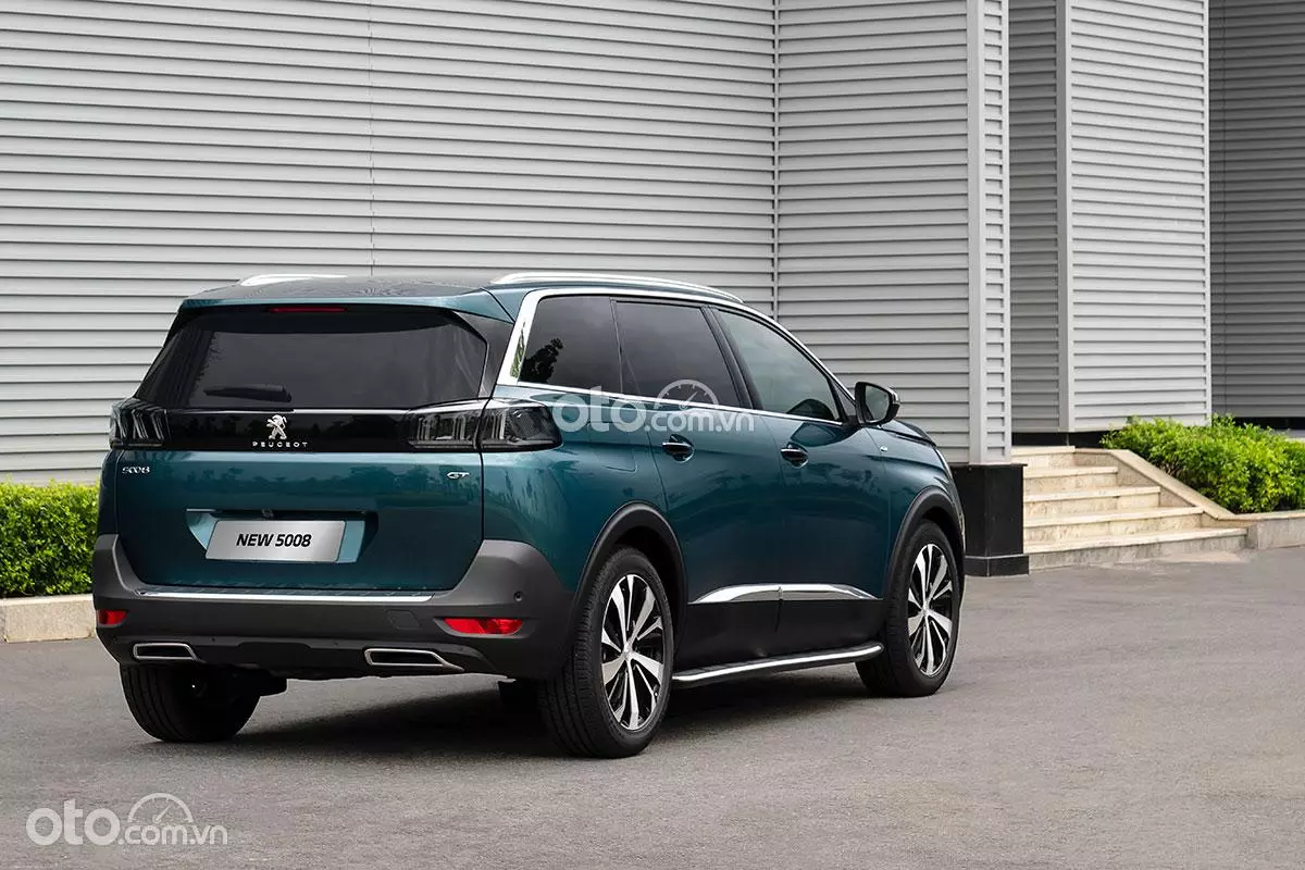 Thiết kế đuôi xe Peugeot 5008 2021.