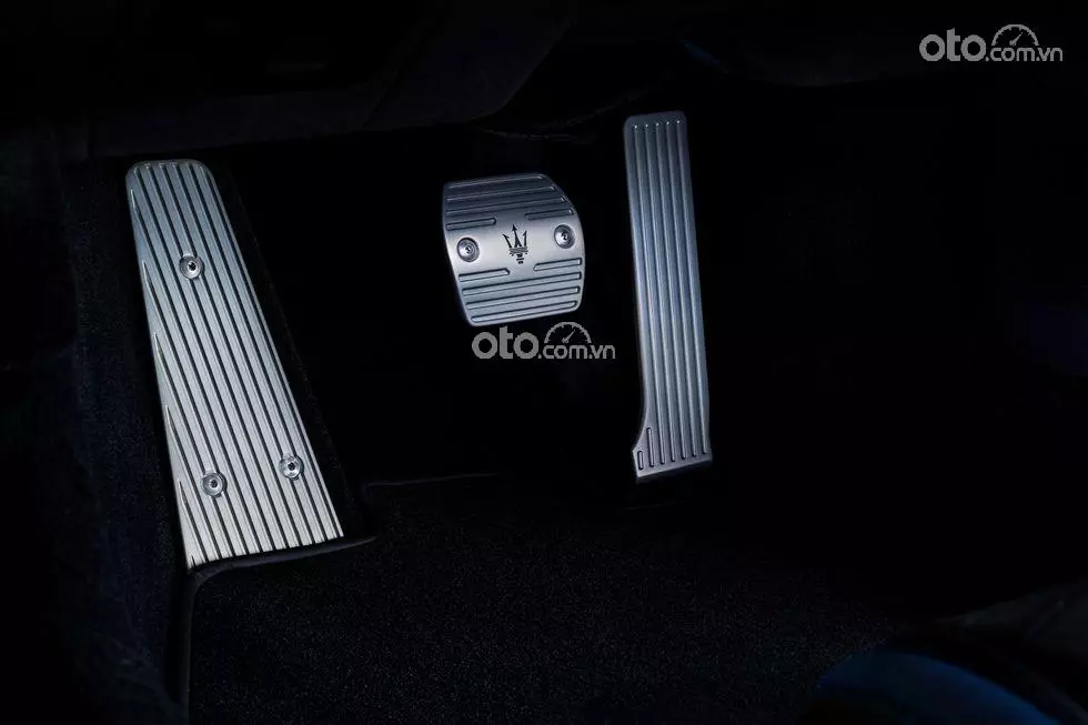 bàn đạp phanh Maserati MC20.