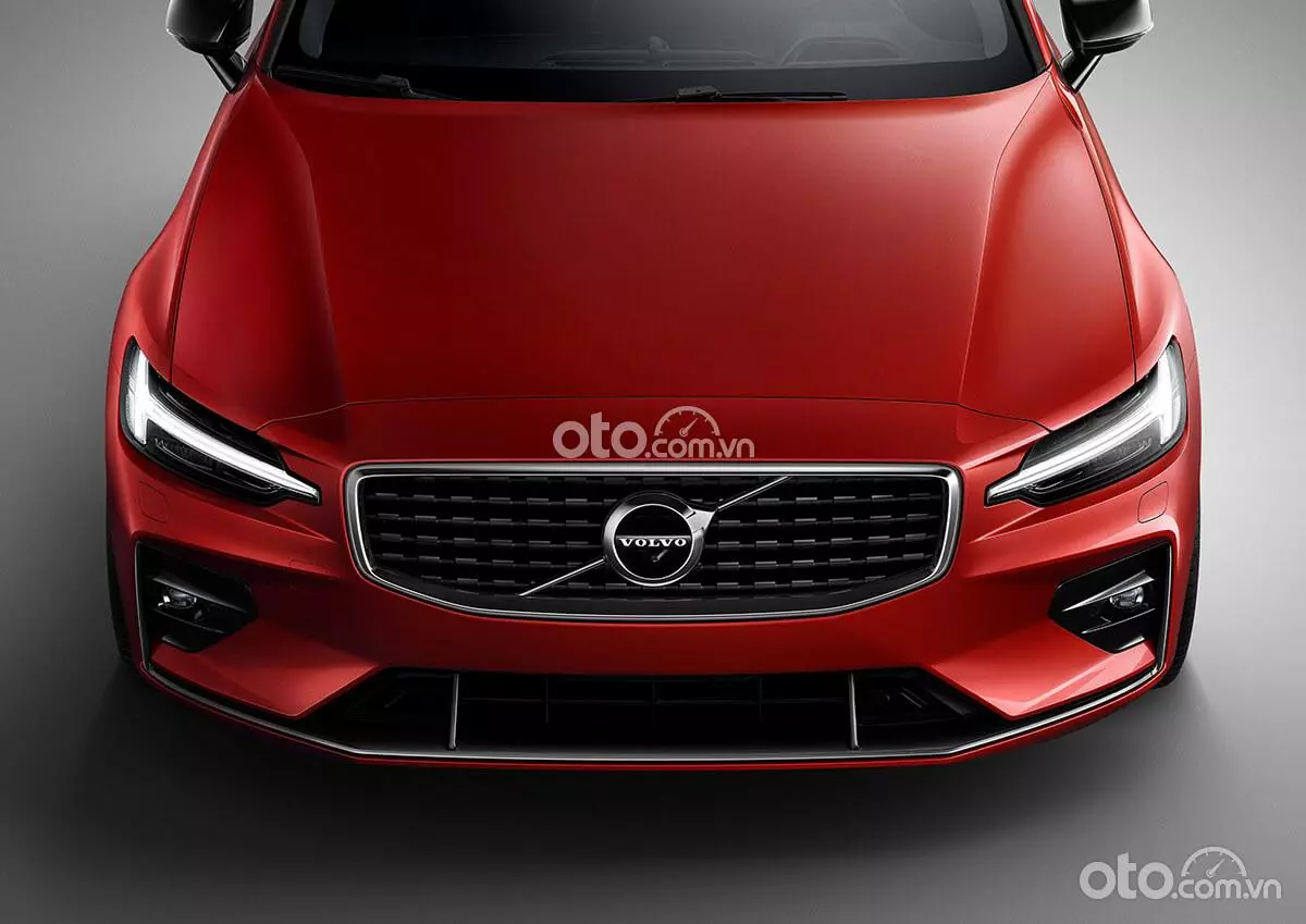 đầu xe Volvo S60 2022.