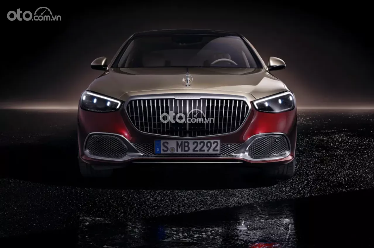 Đầu xe Mercedes-Maybach S 680 4Matic .