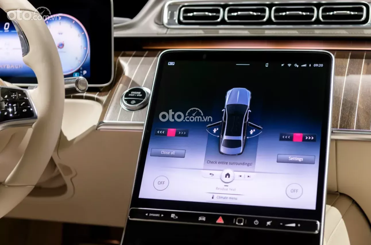 Màn hình Mercedes-Maybach S 680 4Matic 2023.