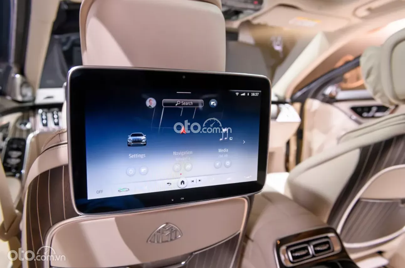 Mercedes-Maybach S 680 4Matic 2023 tràn ngập công nghệ hiện đại.