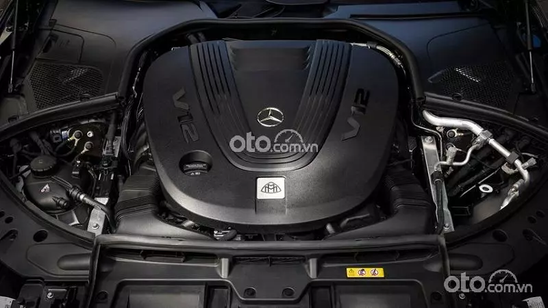 Động cơ xe Mercedes-Maybach S 680 4Matic 2022.