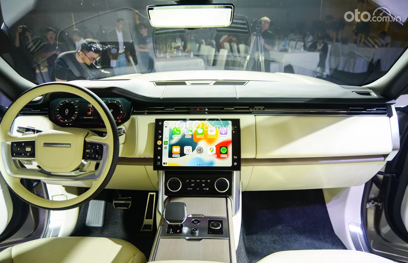 Không gian nội thất Land Rover Range Rover SVAutobiography 2022.