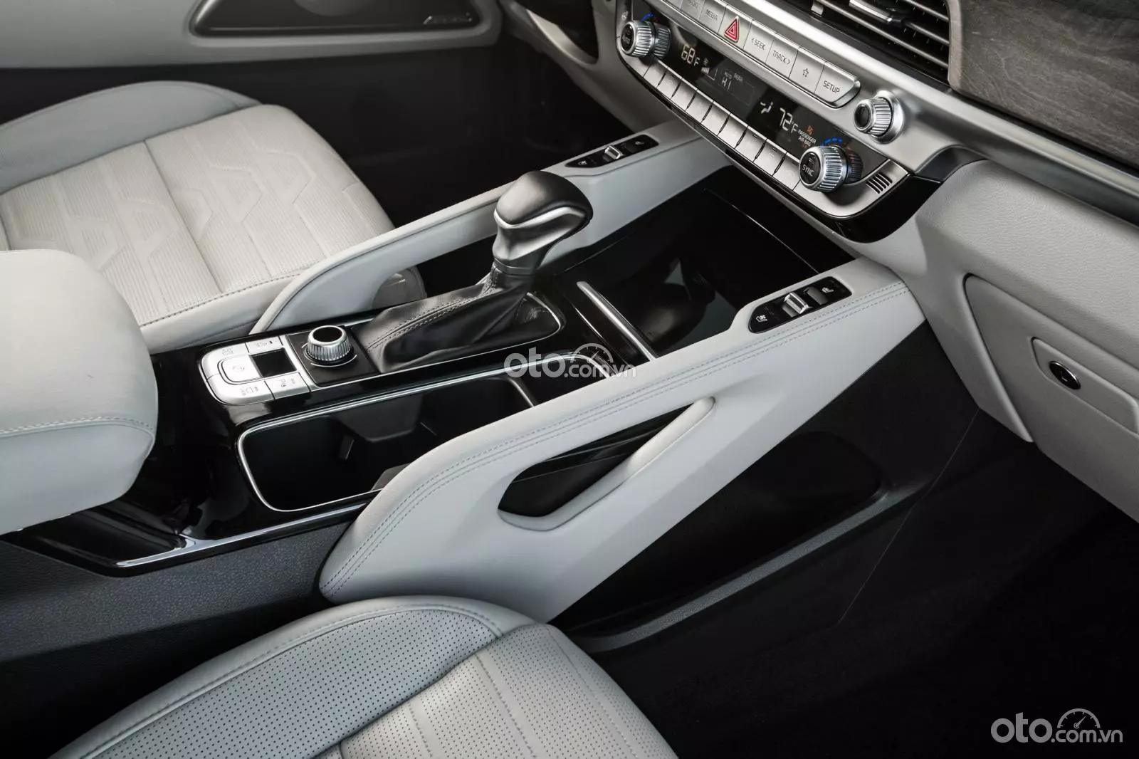 Cần số xe KIA Telluride.