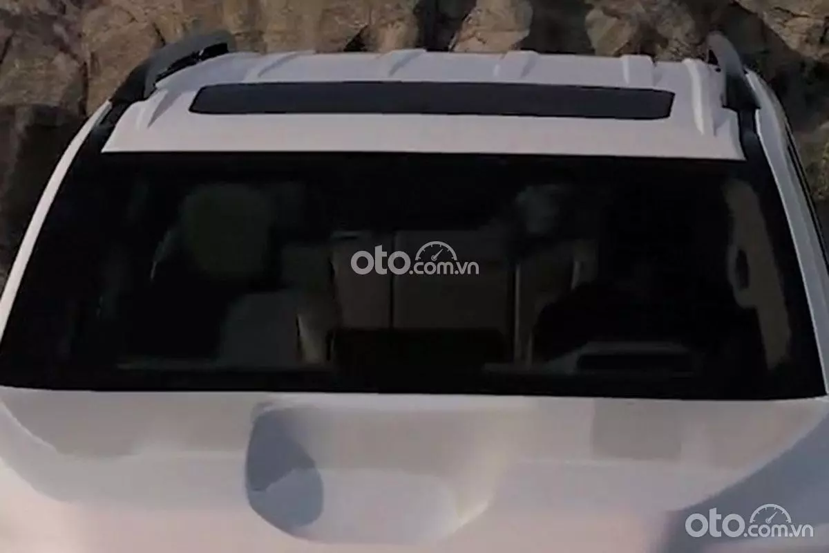 của sổ trời Toyota Land Cruiser 2022 