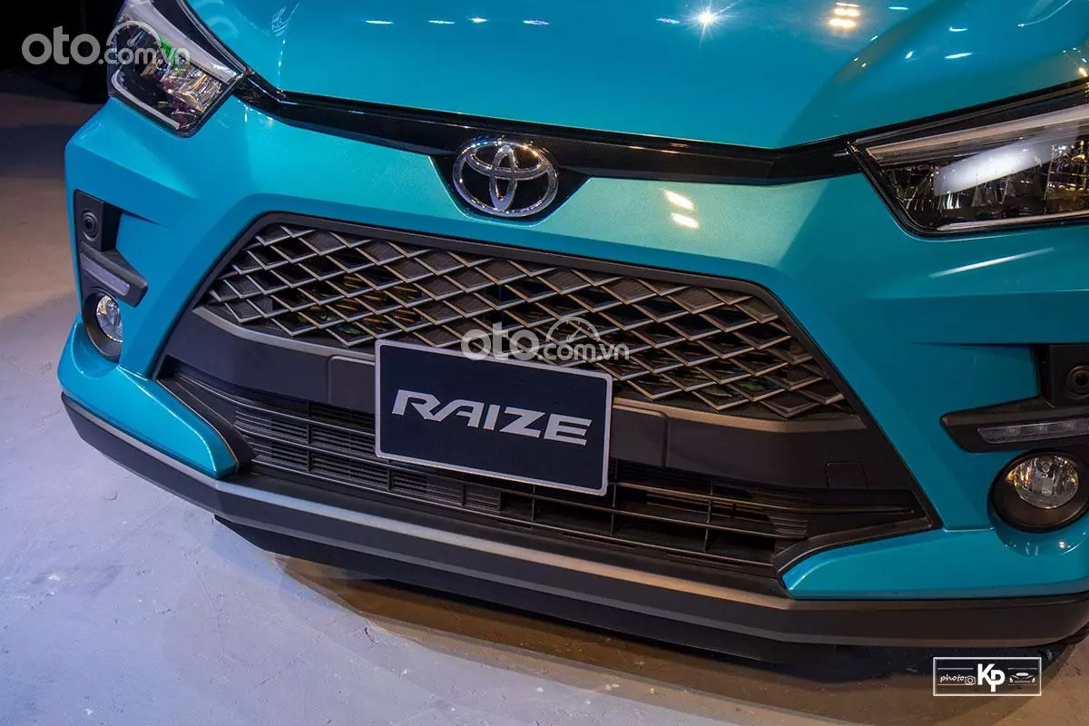 lưới tản nhiệt Toyota Raize