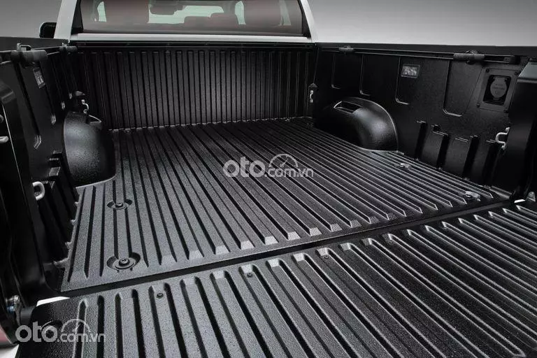 thùng xe Toyota Tundra mới.