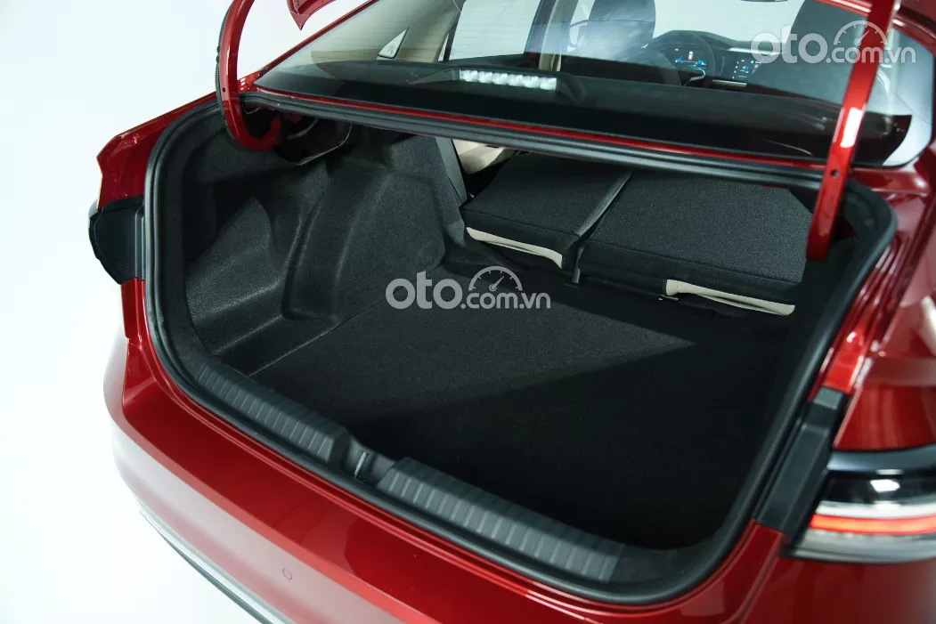 Cốp xe Volkswagen Virtus 2023.